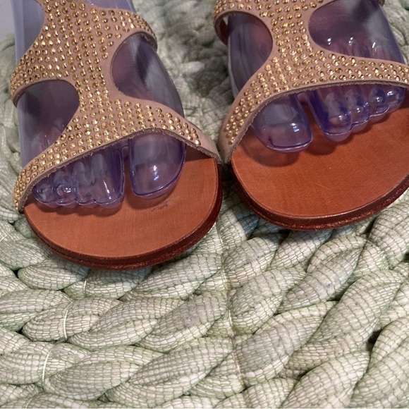 NWT Cocobelle Venus Gold Studded Tan Leather Resort Flat Sandals Size 6 - Picture 8 of 11